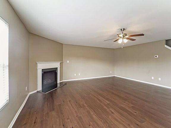 5th image of 4330 Larkhaven Village Dr