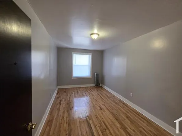 7957 S Ellis Ave #2, Chicago, IL 60619
