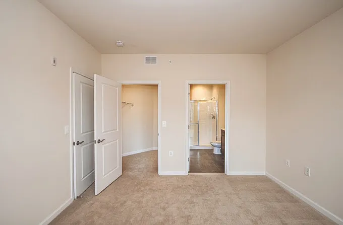 Oakmont Village Apartments — Photo 8