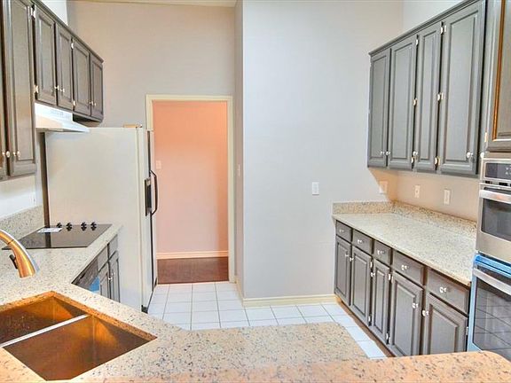 3rd image of 5819 Willow Wood Ln