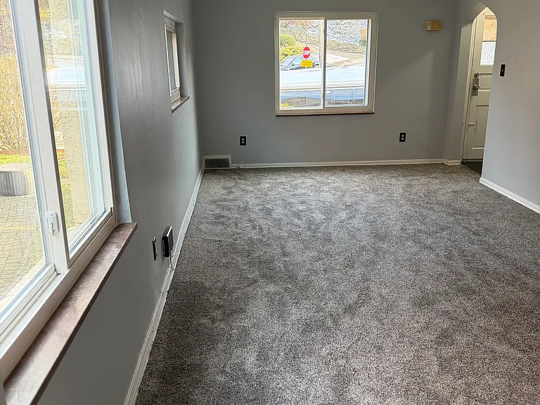 569 Loretto Rd — Photo 6