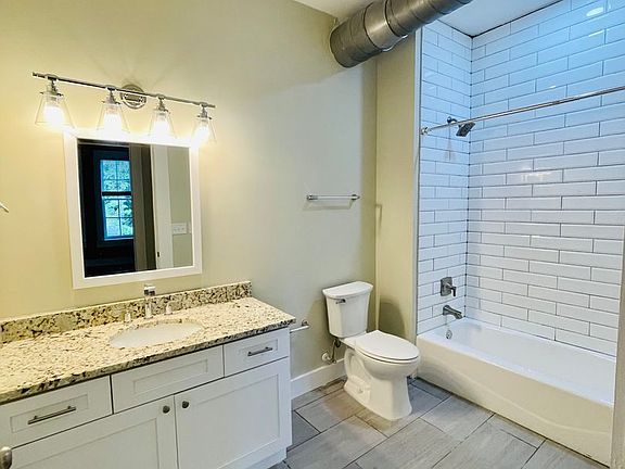 5th image of 140 E Washington St #201