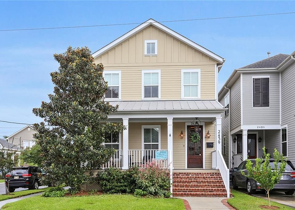 1st image of 2439 Valmont St