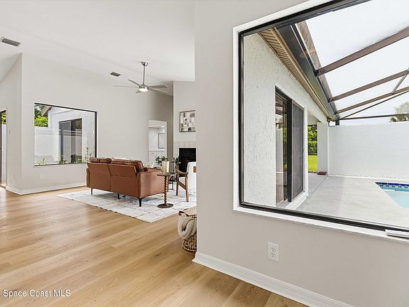 4th image of 598 Pine Forest Ct