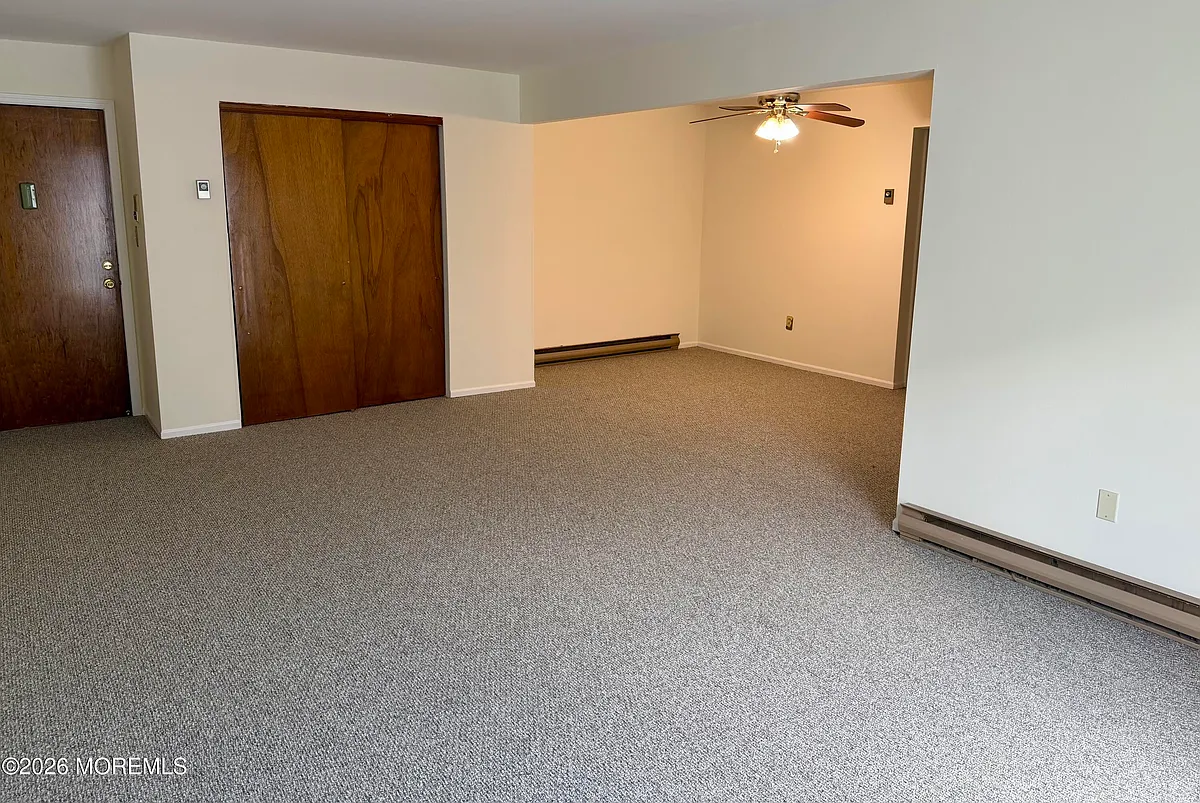 Building Photo - 65 Whitefield Ave #212