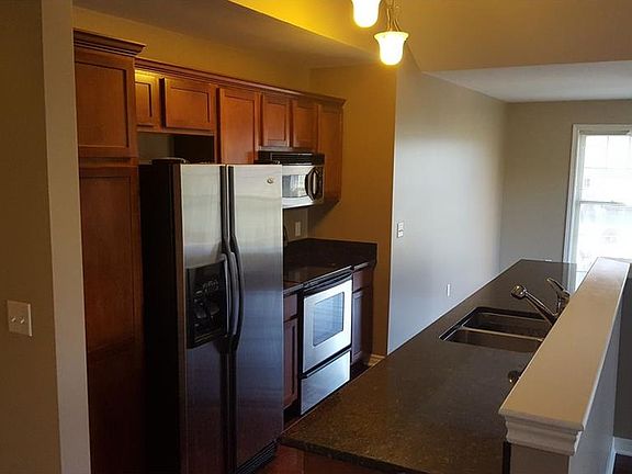 4th image of 5563 Hampshire Ln