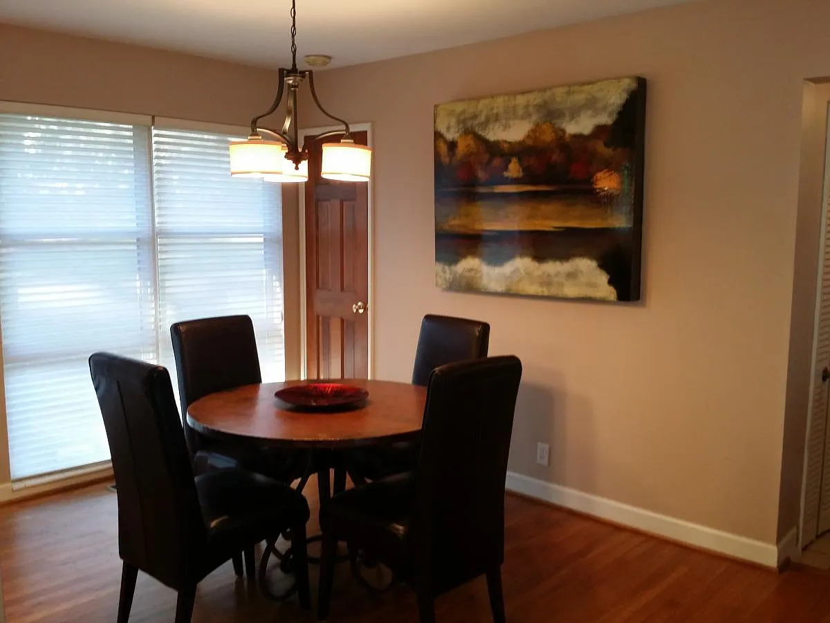 3 bed, 1317 sqft, $2,850 — Photo 3