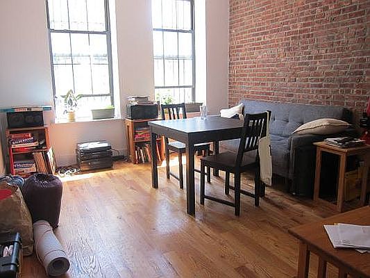1st image of 103 Quincy St APT 1R