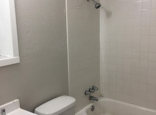 116 N Warren St APT 4, Burleson, TX 76028