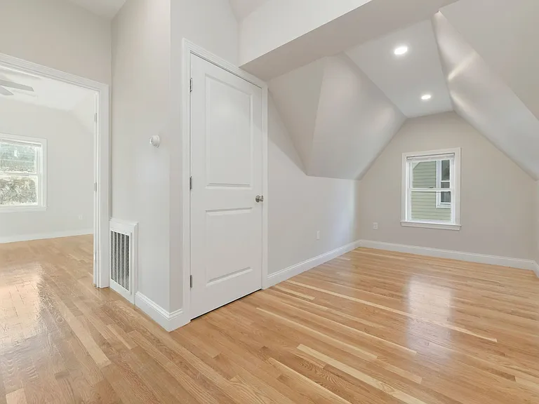 3 Benson St #1 — Photo 8