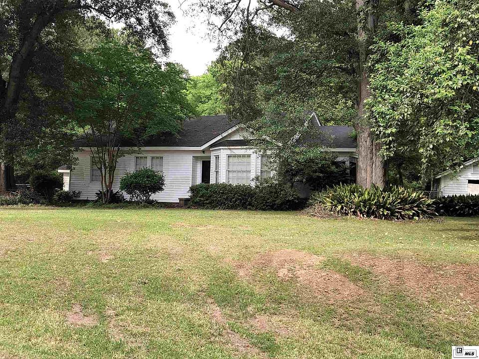 2nd image of 402 Bonner Ferry Rd