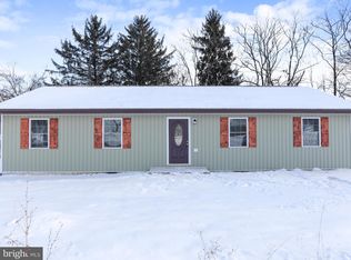 1872 Henshaw Rd, Inwood, WV 25428