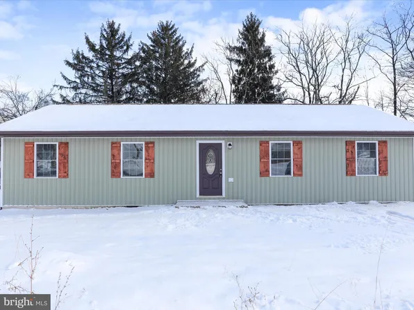 1872 Henshaw Rd, Inwood, WV 25428