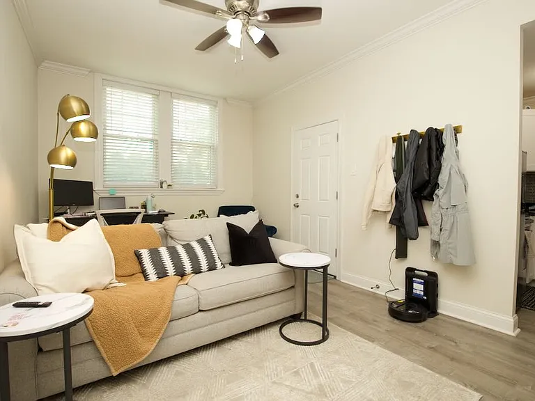 2129 N Dayton St #1G — Photo 9