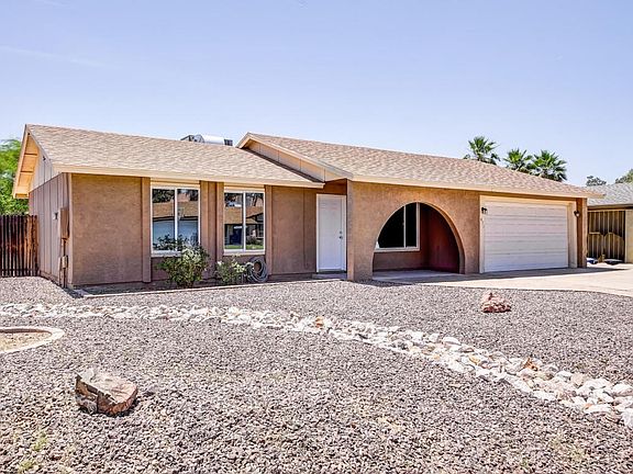 103-FrontExterior_Left