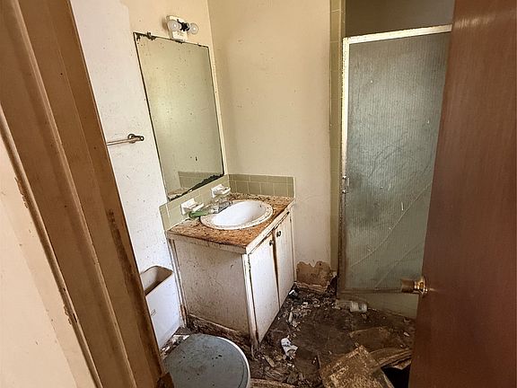 4th image of 4841 Eastover Ave