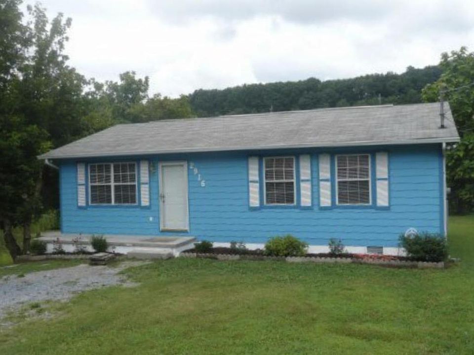 1st image of 2916 Helen Dr