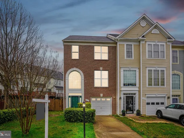 14135 Madrigal Dr, Woodbridge, VA 22193