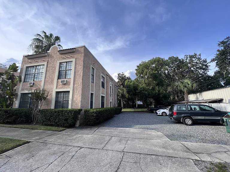 1717 S Park Ave — Photo 15
