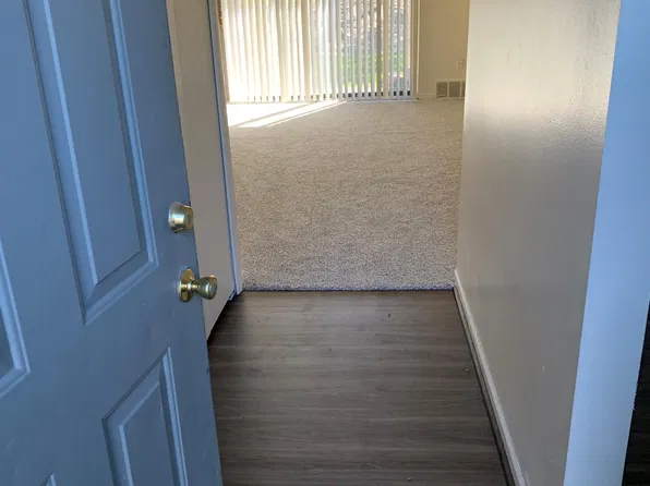 42465 Lilley Pointe Dr, Canton, MI 48187