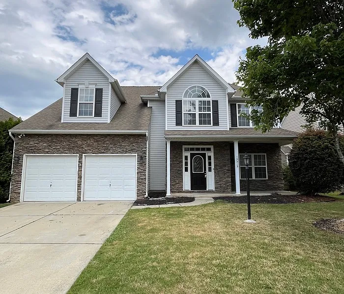 15315 Edgewater Forest Ln