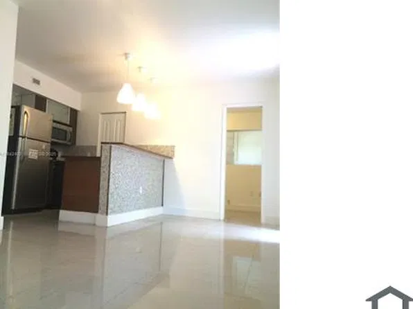 7025 Rue Granville, Miami Beach, FL 33141