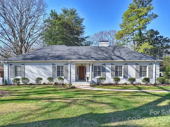 600 Wingrave Dr, Charlotte, NC 28270