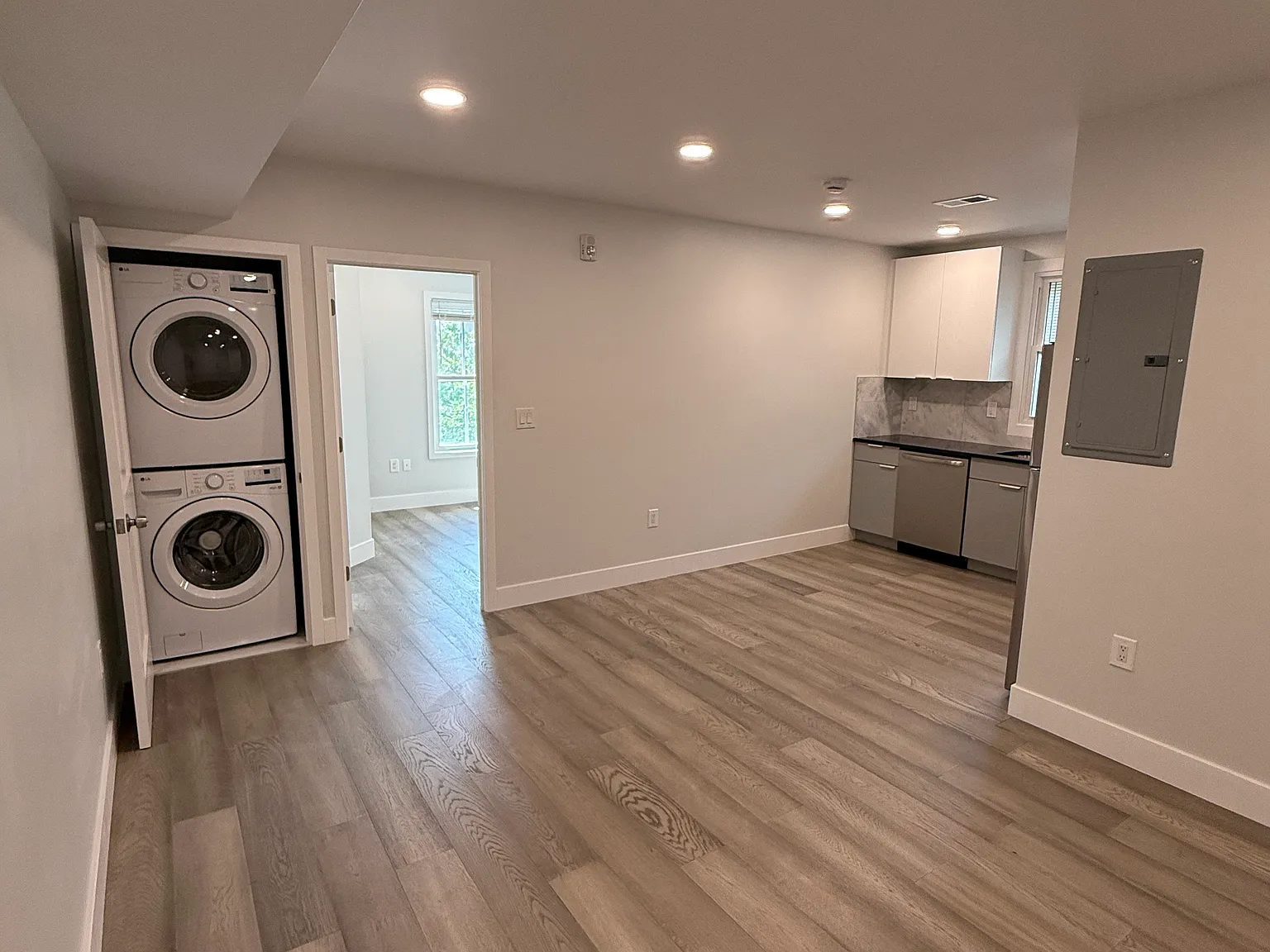 2 bed, $1,950 — Photo 2