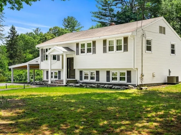 15 Weathervane Rd, Billerica, MA 01821