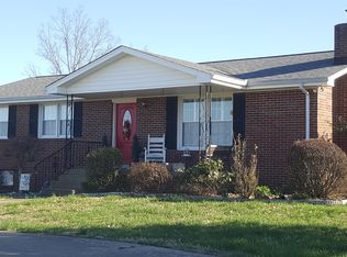 881 Hooper Rd, Charlotte, TN 37036