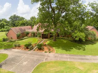 1228 Caney Trail Dr, Wharton, TX 77488