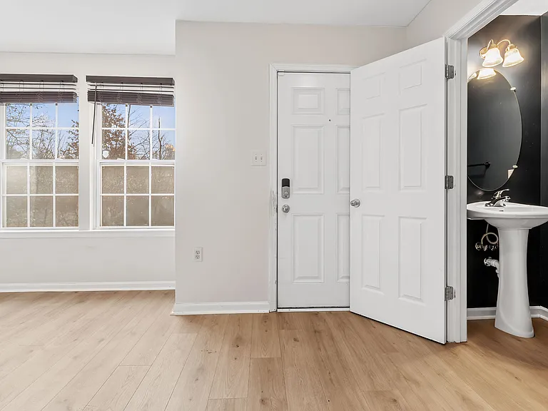 148 Hawks Run Rd — Photo 5