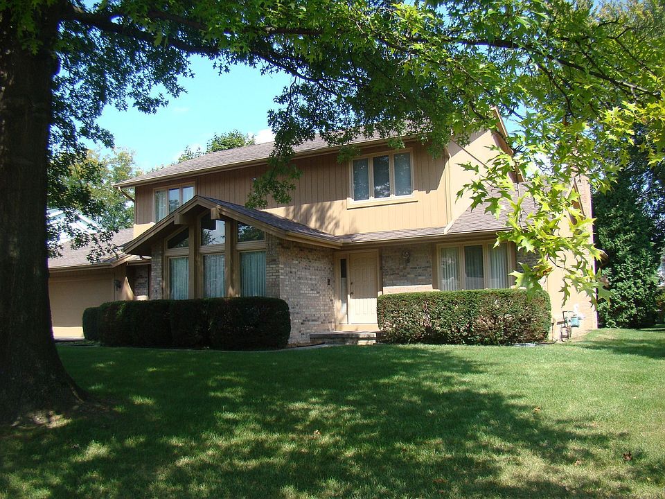 Distinctive Entrance