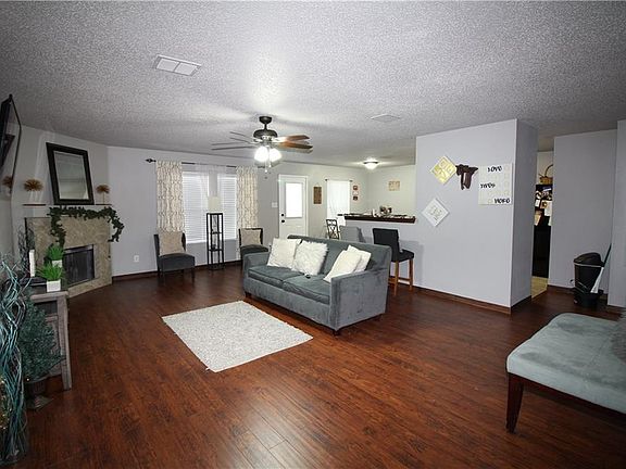 2nd image of 3547 Saguaro Dr