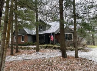 10769 Pebble Ridge Dr, South Lyon, MI 48178