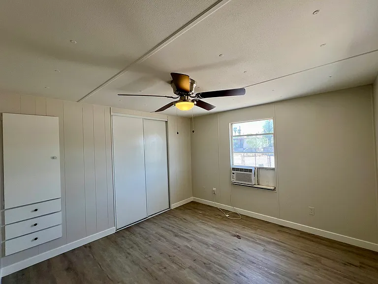 2704 E Ocotillo Dr — Photo 3