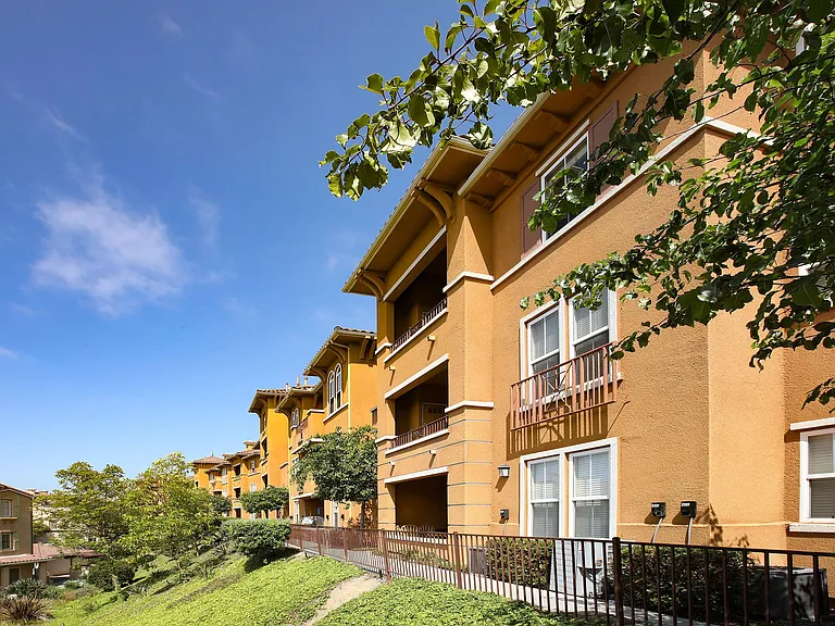Prominence Apartments — Photo 11