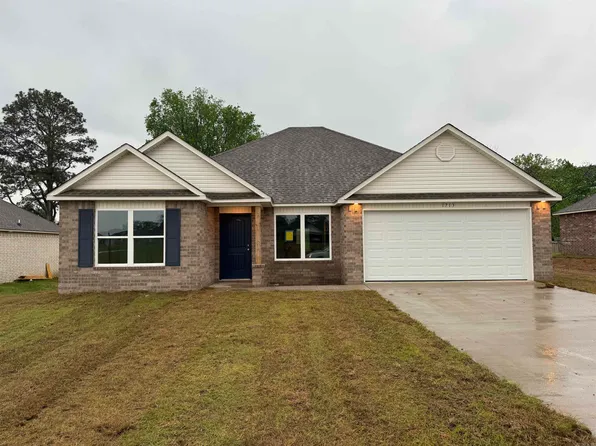 1713 Ridgefield Cir, Searcy, AR 72143