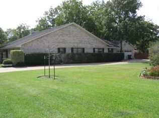 414 Brewer St, Navasota, TX 77868