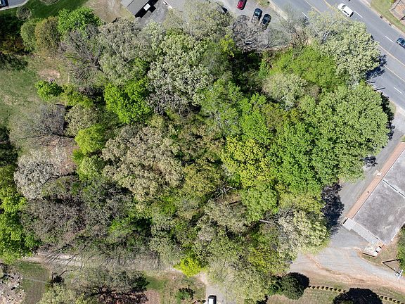 4th image of 0 Springs Road NE