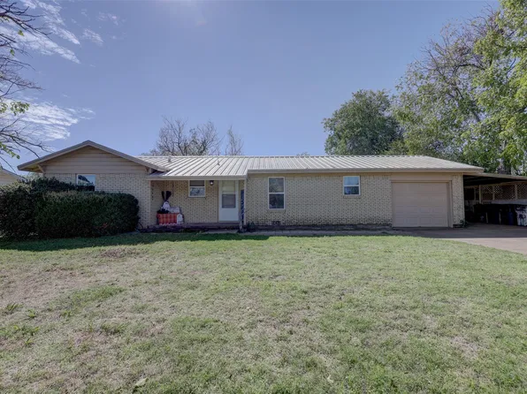 901 Elizabeth Blvd, Granbury, TX 76048