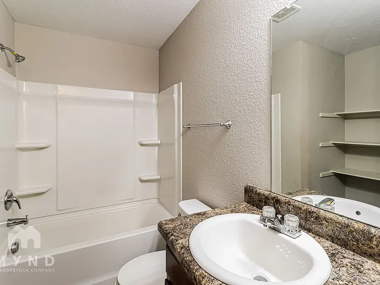 104 Palm St — Photo 11