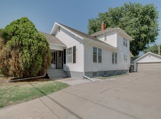 312 N Walnut St, Newton, KS 67114