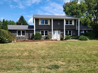 778 Breezy Woods Dr, Russiaville, IN 46979