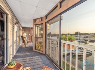 6536 N Harris Harbor Dr, Oak Harbor, OH 43449