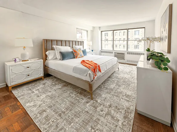 35 Sutton Place image 4 of 14