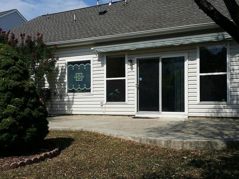 2nd image of 34 Castlewood Dr