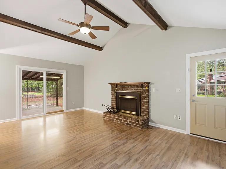 2067 Dogwood Rd — Photo 17