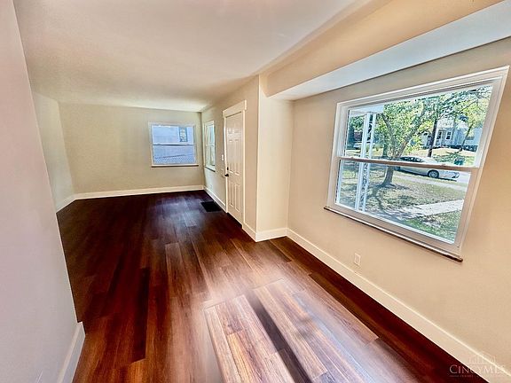 5th image of 1280 Brushwood Ave