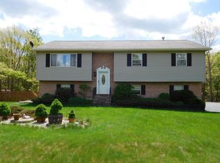 1726 Blanding Dr, Blakeslee, PA 18610